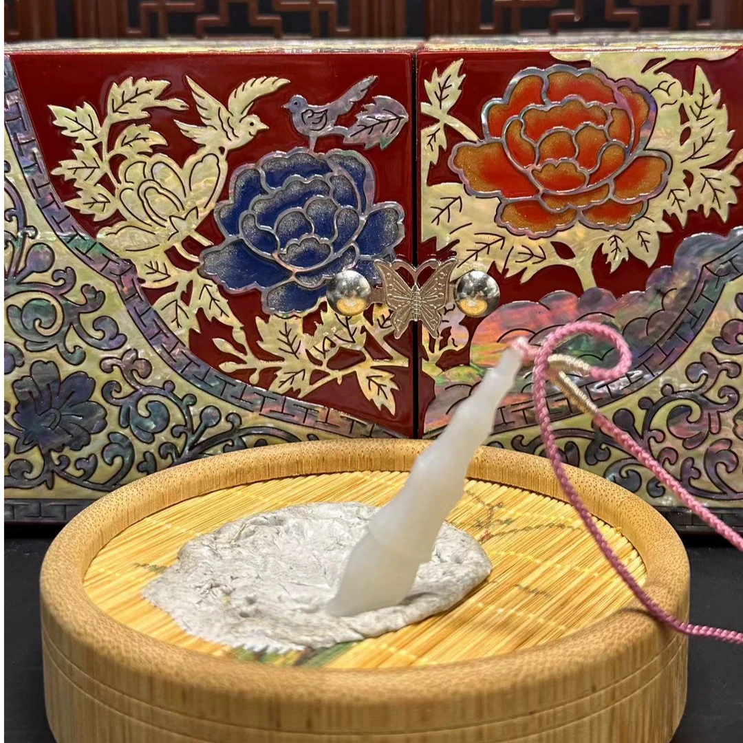 Q和田玉文昌笔吊坠