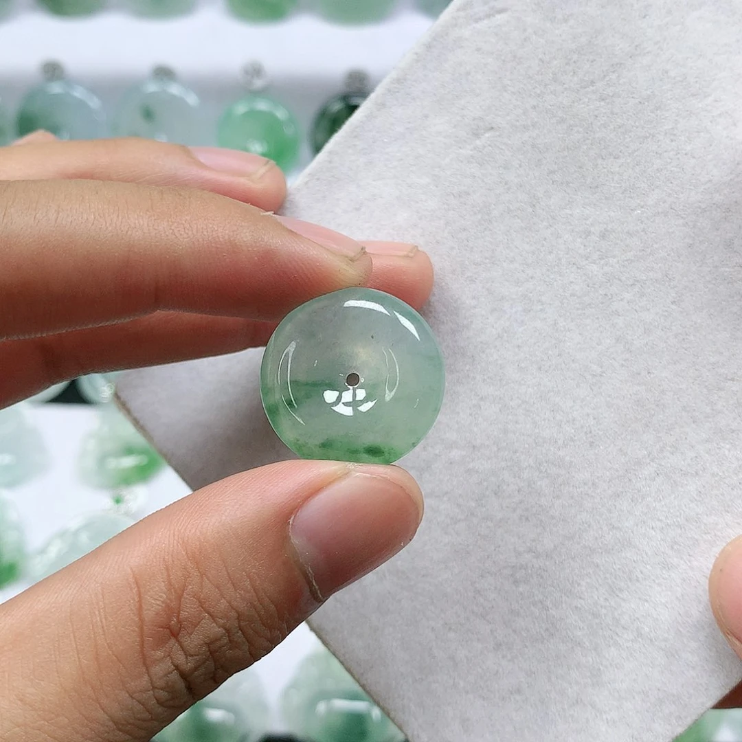【闪购商品】翡翠颈饰未镶嵌翡翠吊坠