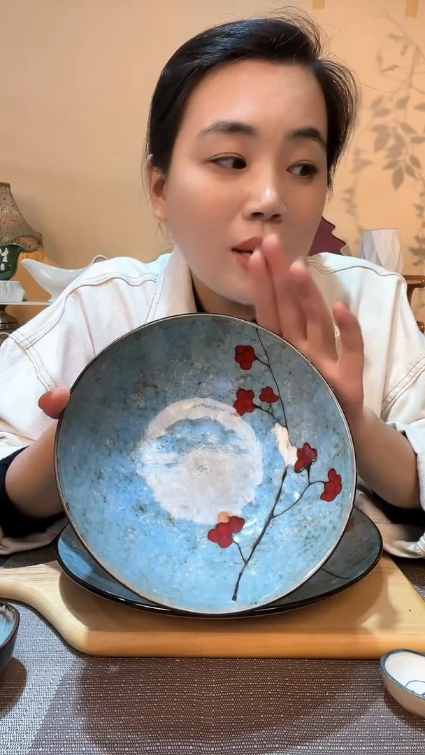 【闪购商品】瓷片2个碗   微瑕款 介意勿拍