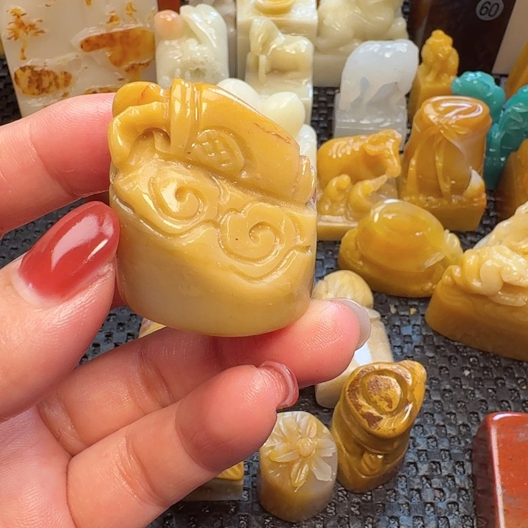 寿山石印石老挝石
