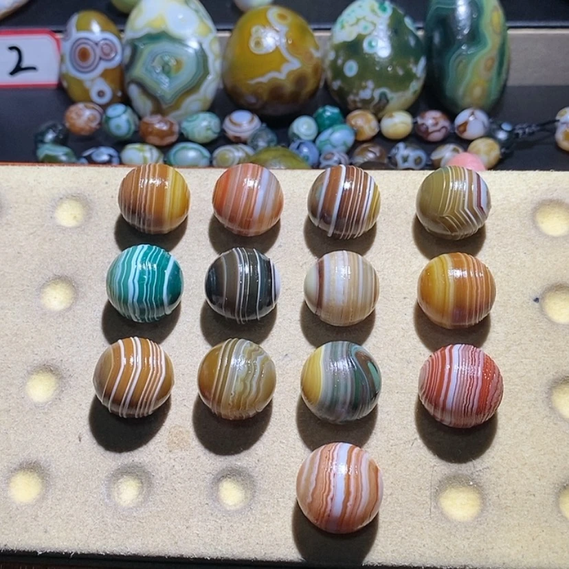 【闪购商品】玛瑙/玉髓珠宝奇石未镶嵌莫**皮