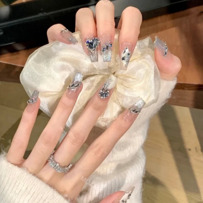 手工美甲穿戴甲新年款2024白色婚甲指甲贴片成品美甲穿戴式高级感