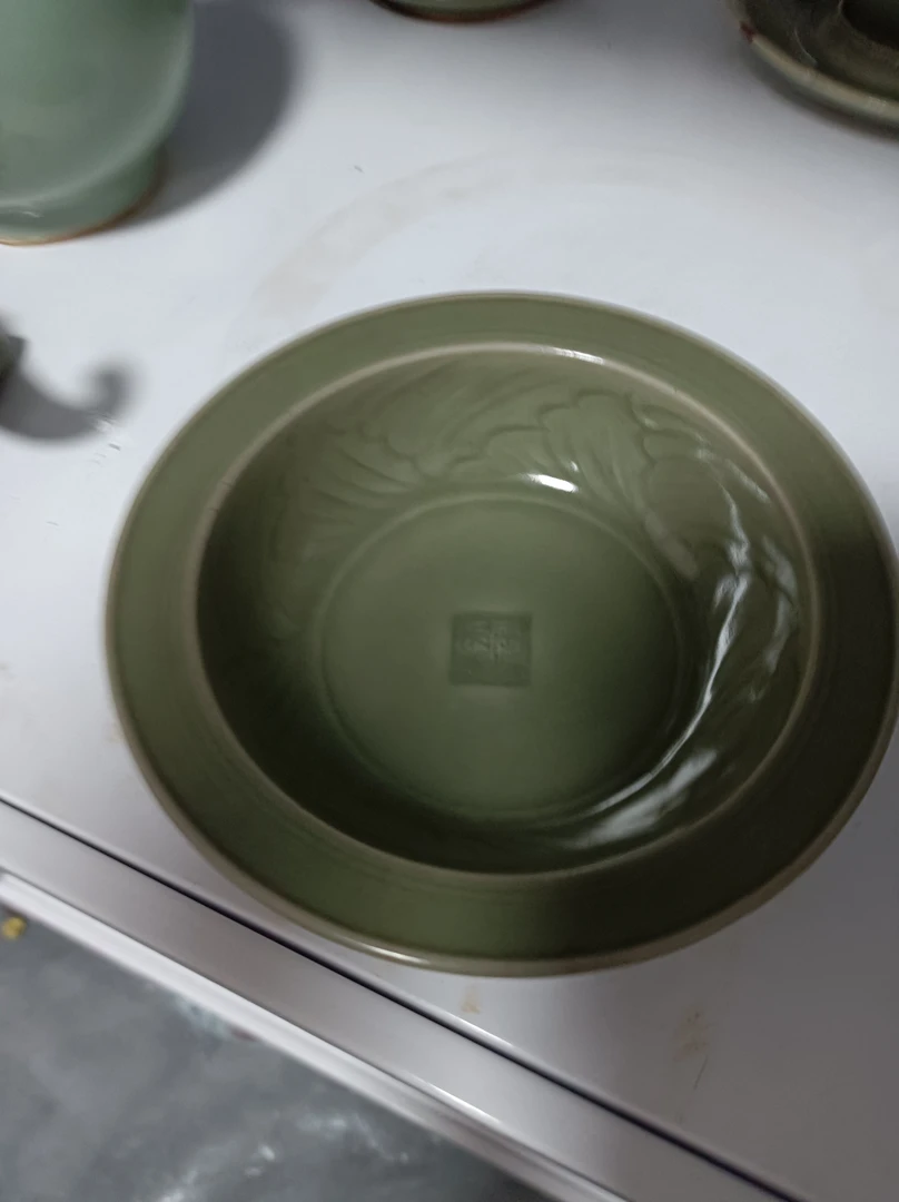 龙泉折沿碗开门海捞顺丰到付收藏品陶瓷青瓷绿色青釉雕刻浮雕墨绿