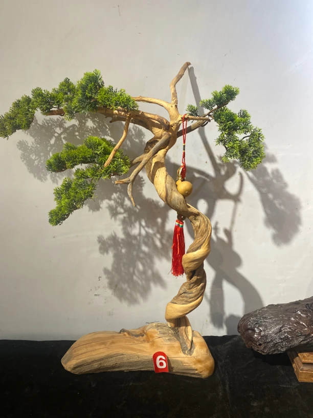崖柏仿真树根雕一体雕刻