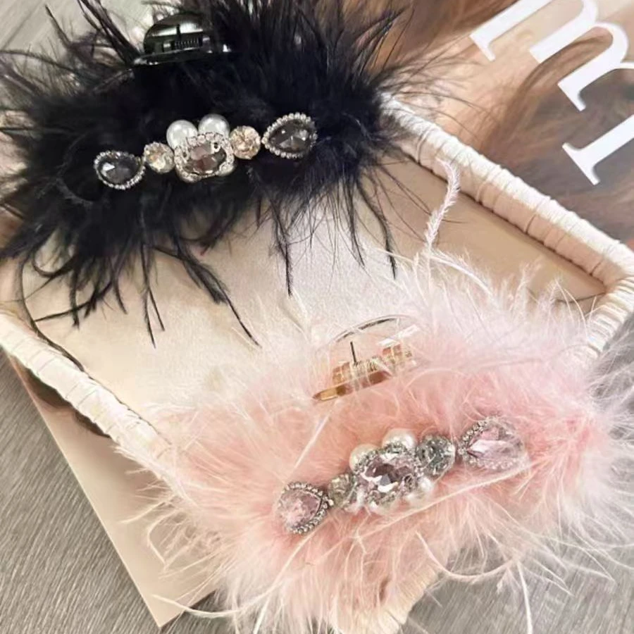 韩国小众精致重工水钻羽毛抓夹女高级感气质后脑勺大号毛毛鲨鱼夹