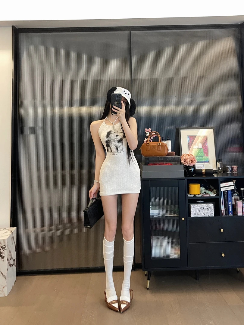 ChiclyNana美式辣妹穿搭连衣裙性感挂脖露背吊带裙小狗印花包臀裙