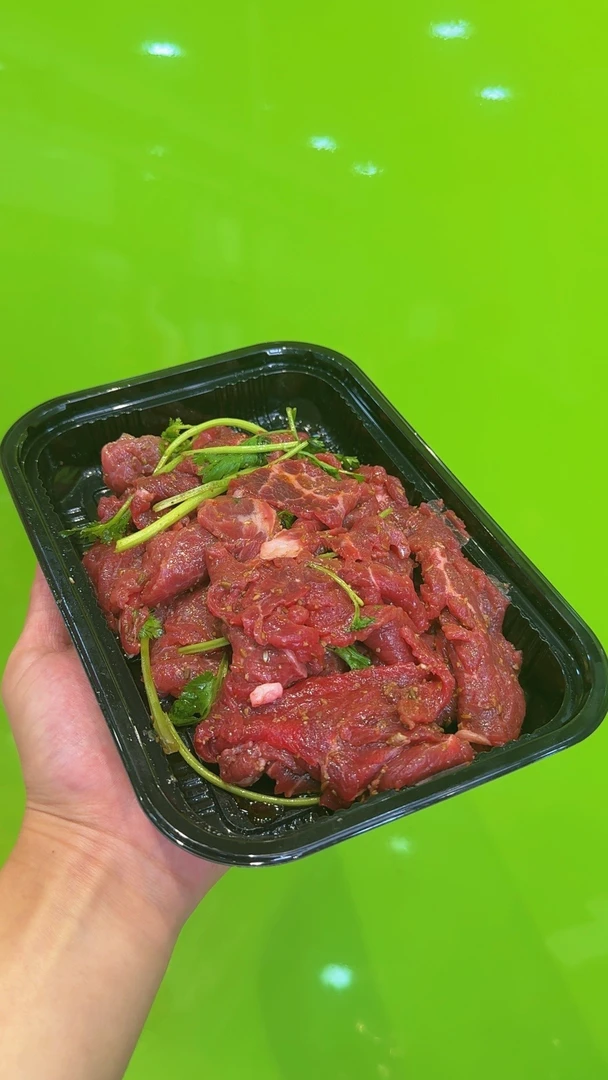 新鲜现拌烤肉
