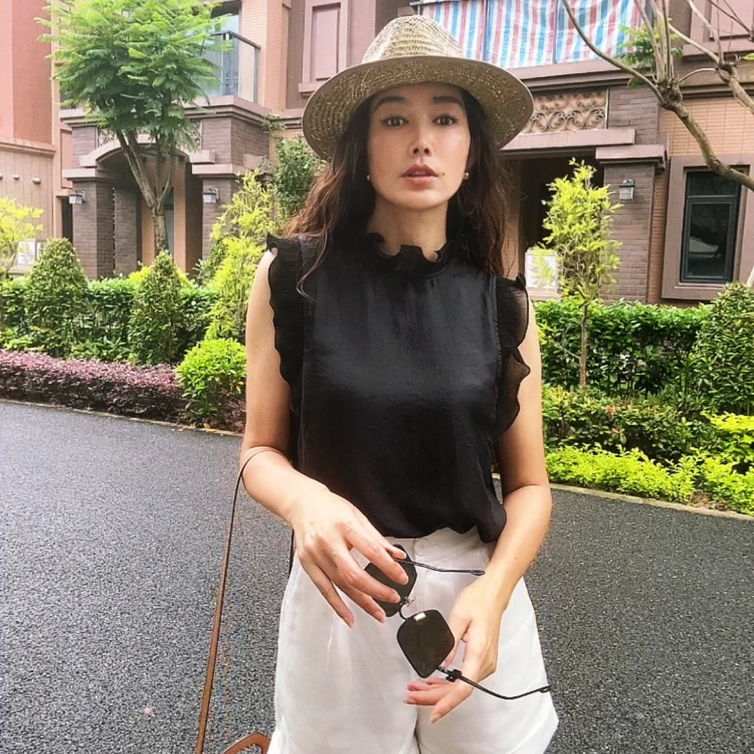 清库重工花朵边重磅真丝丝绒减龄时尚小衫