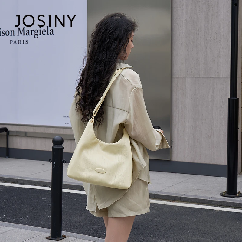 卓诗尼外出大容量包包女单肩包2025新款通勤腋下包休闲百搭大包包