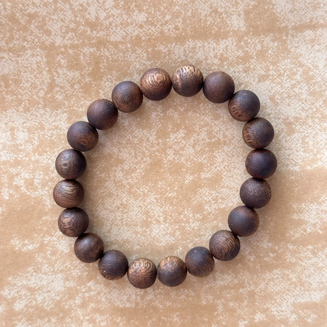 海南莺歌绿奇楠沉香1.0单圈圆珠9克+多样性发货