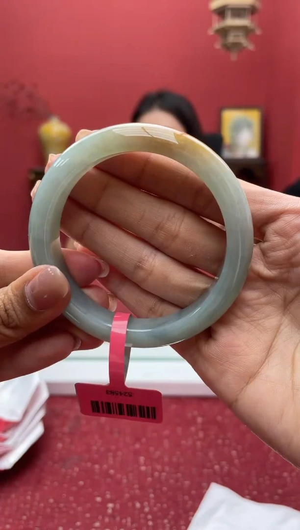 【闪购商品】翡翠手镯未镶嵌1手镯