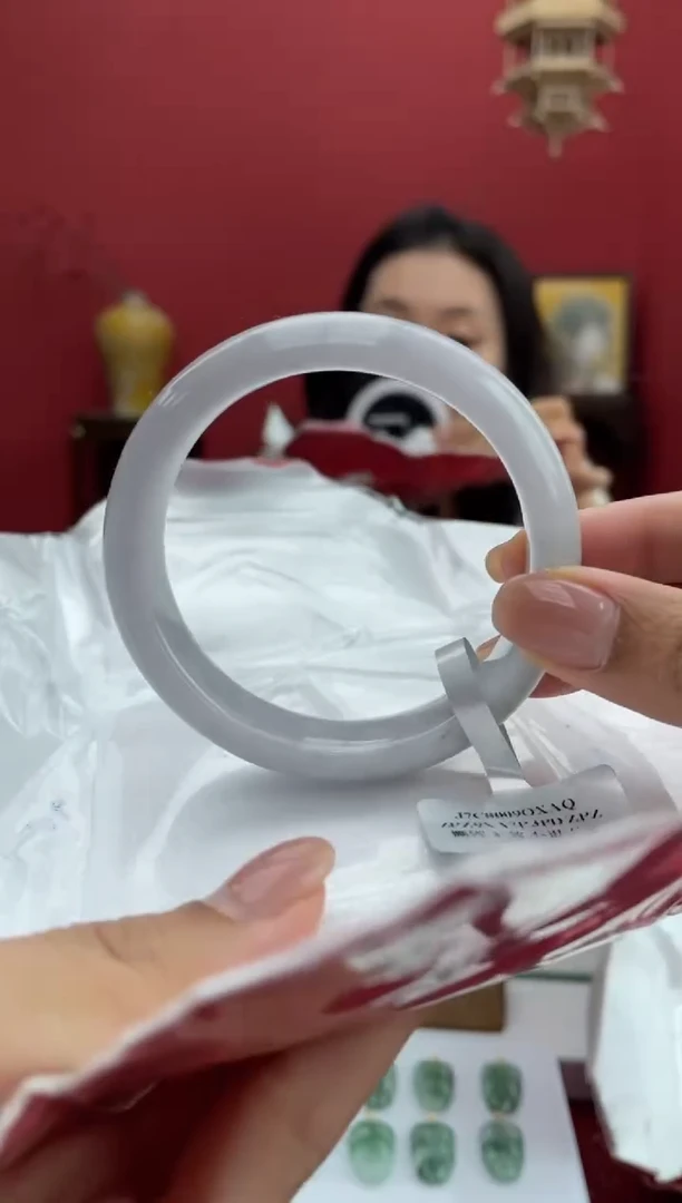 【闪购商品】翡翠手镯未镶嵌3手镯