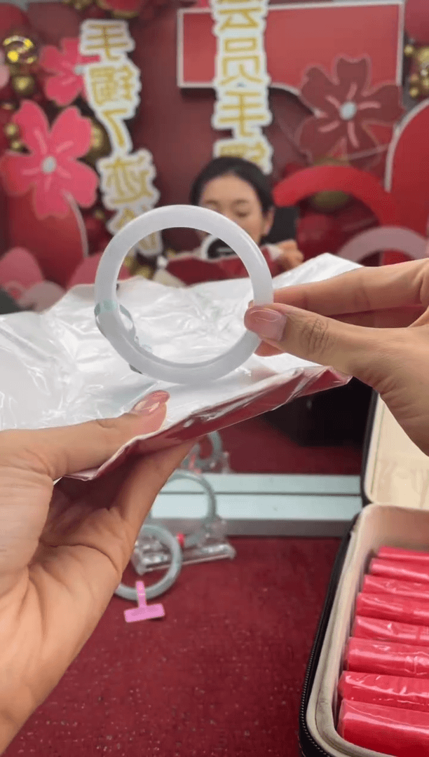 【闪购商品】翡翠手镯未镶嵌1手镯