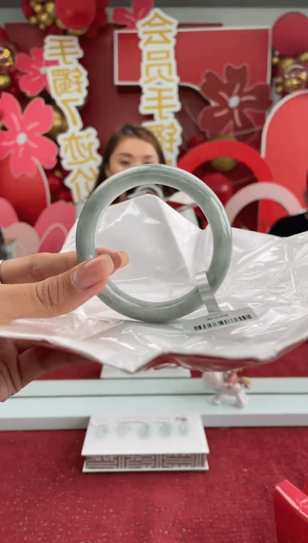 【闪购商品】翡翠手镯未镶嵌12微瑕