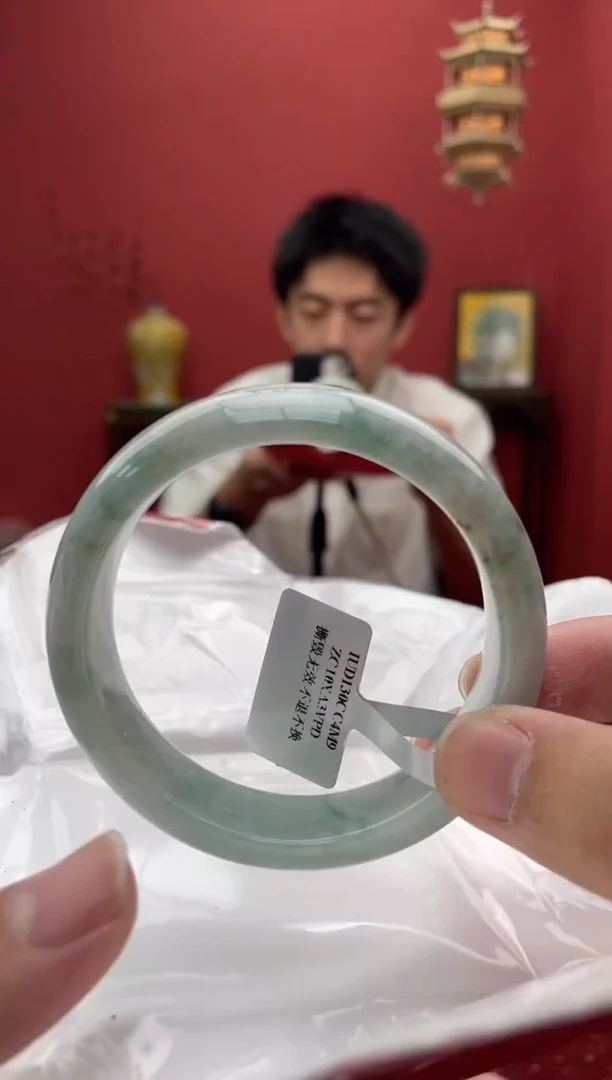 【闪购商品】翡翠手镯未镶嵌9手镯