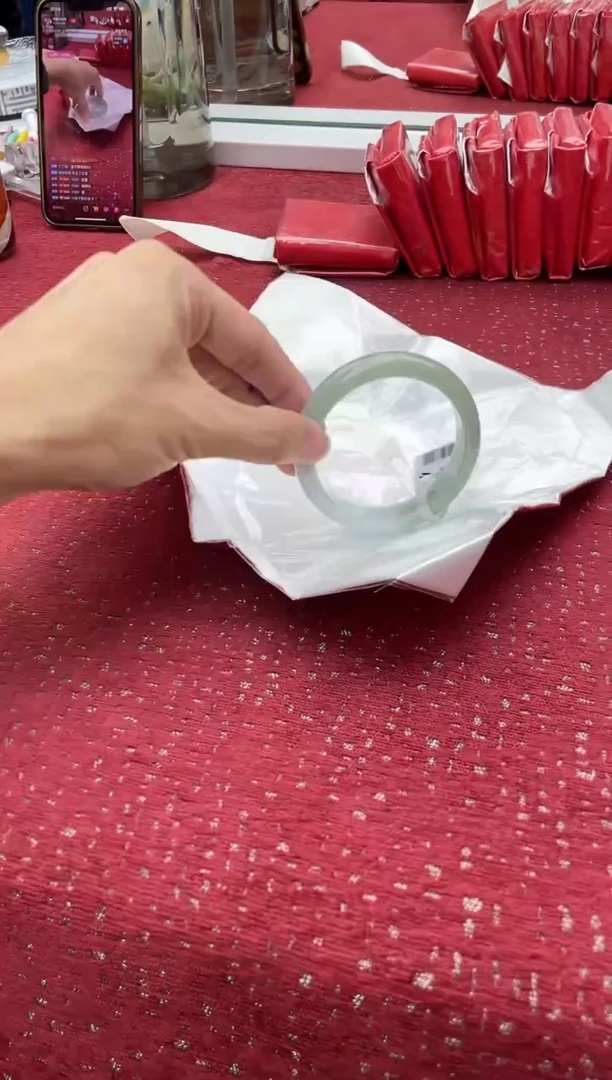 【闪购商品】翡翠手镯未镶嵌5手镯