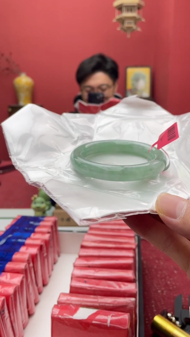 【闪购商品】翡翠手镯（圆镯）未镶嵌4手镯