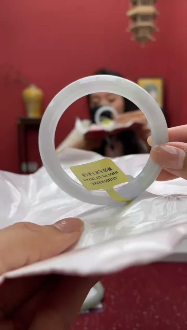 【闪购商品】翡翠手镯未镶嵌21手镯