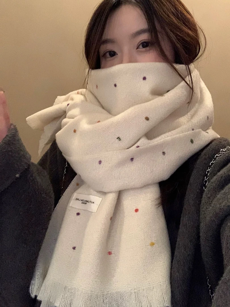 新款冬季仿羊毛围巾女韩版潮流素色加厚保暖流苏亲肤柔软彩色点点