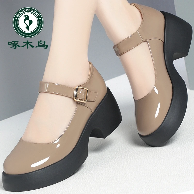啄木鸟玛丽珍女鞋新款妈妈鞋厚底粗跟舒适高跟鞋亮皮英伦风小皮鞋