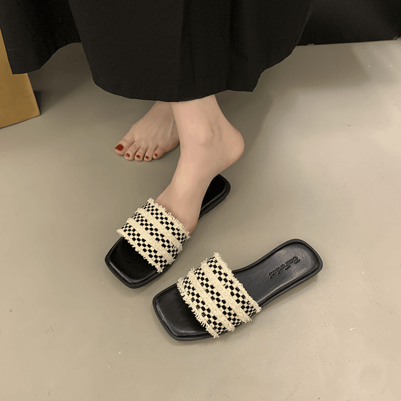啄木鸟绝美平底凉拖女外穿时尚气质高级感2024新款配裙子外出拖鞋