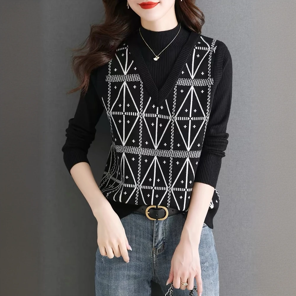 今年流行马甲假两件半高领针织衫毛衣女2025秋冬新款菱格洋气上衣