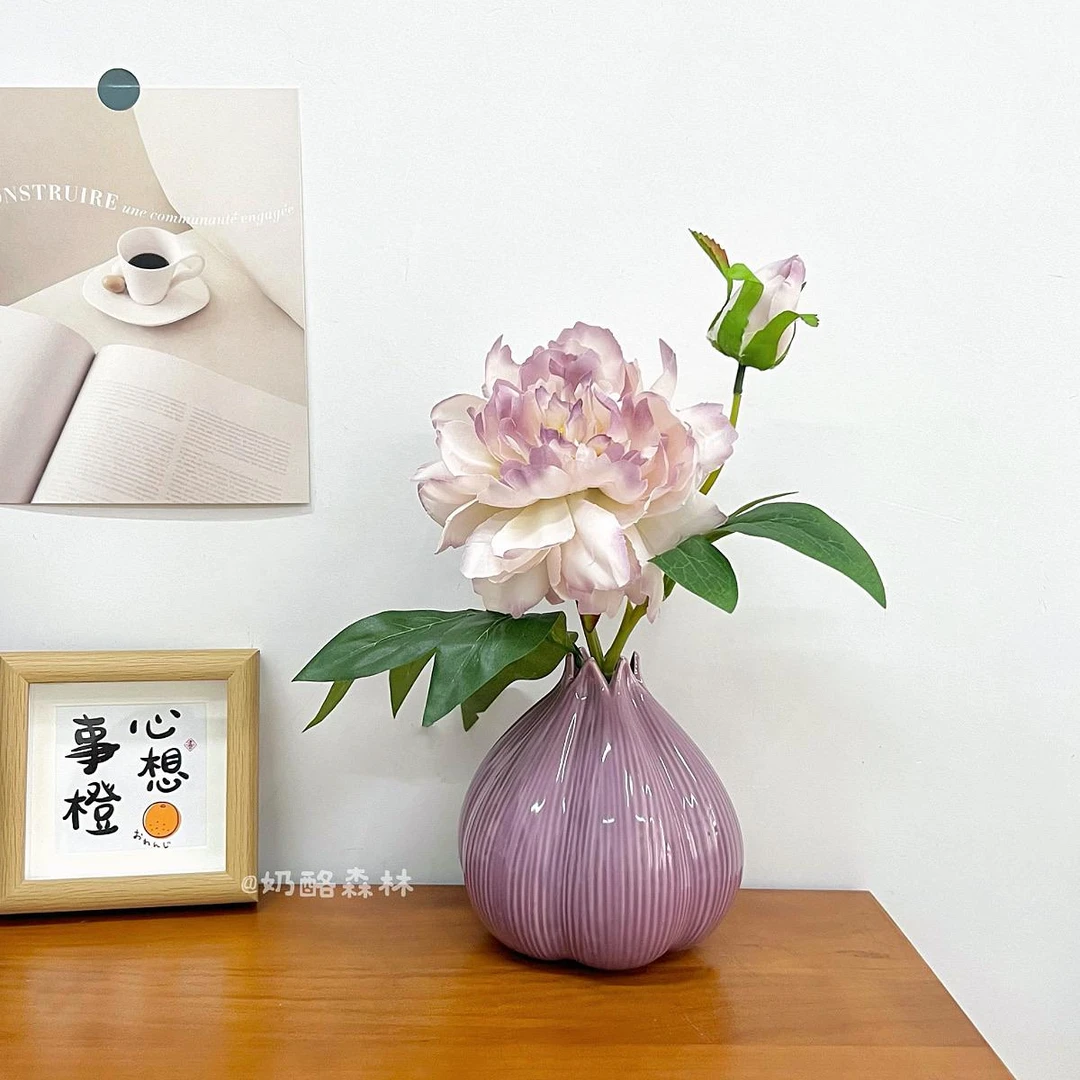 ins紫牡丹仿真花创意洋葱陶瓷花瓶高级感蒜头插花新奇特新家摆设
