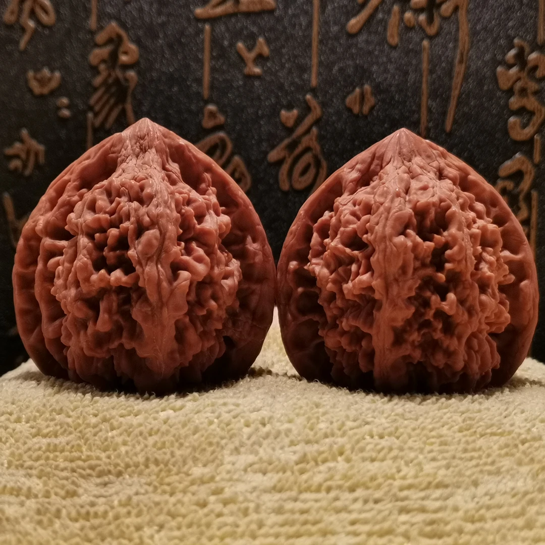 精品满天星狮子头文玩核桃山坡老树果骨质太棒握感舒适精品配对
