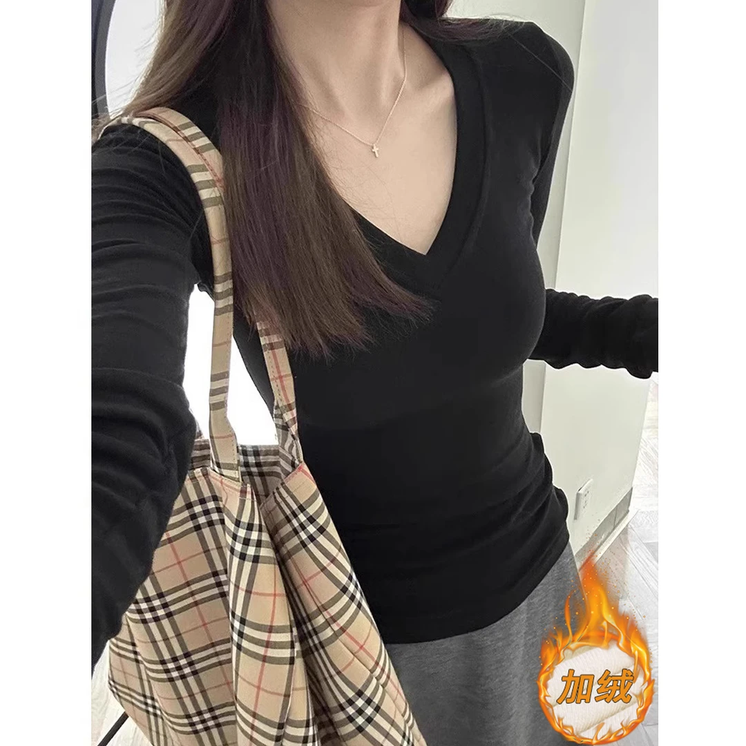 设计感V领德绒长袖T恤女新款秋冬季保暖加绒修身显瘦纯色百搭上衣