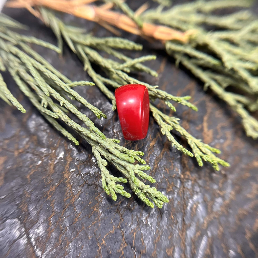 时尚精品手工红色树脂8毫米圆片男女通用配饰古典美观大方隔片配