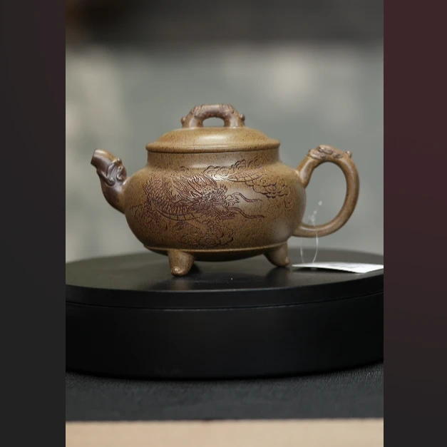 154113 DJJ虎皮金砂刻绘三足云龙壶