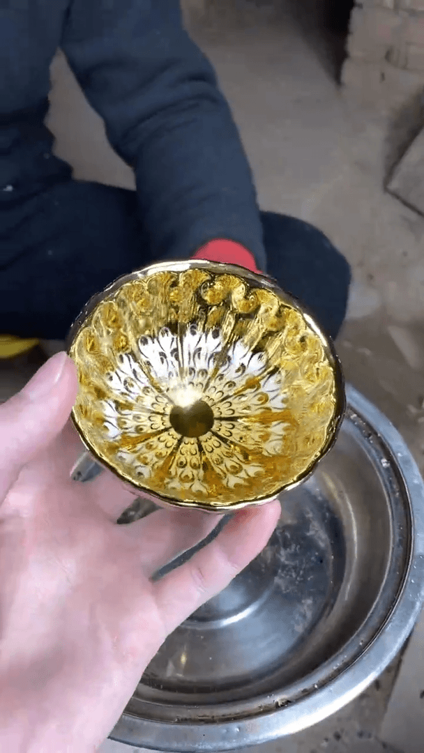 【闪购商品】瓷 金孔雀开屏 A 平口 （配礼盒证书）