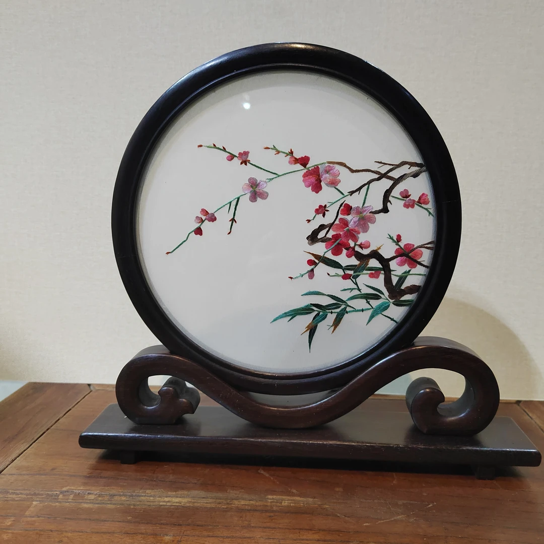 手工刺绣：如意架双面绣摆台