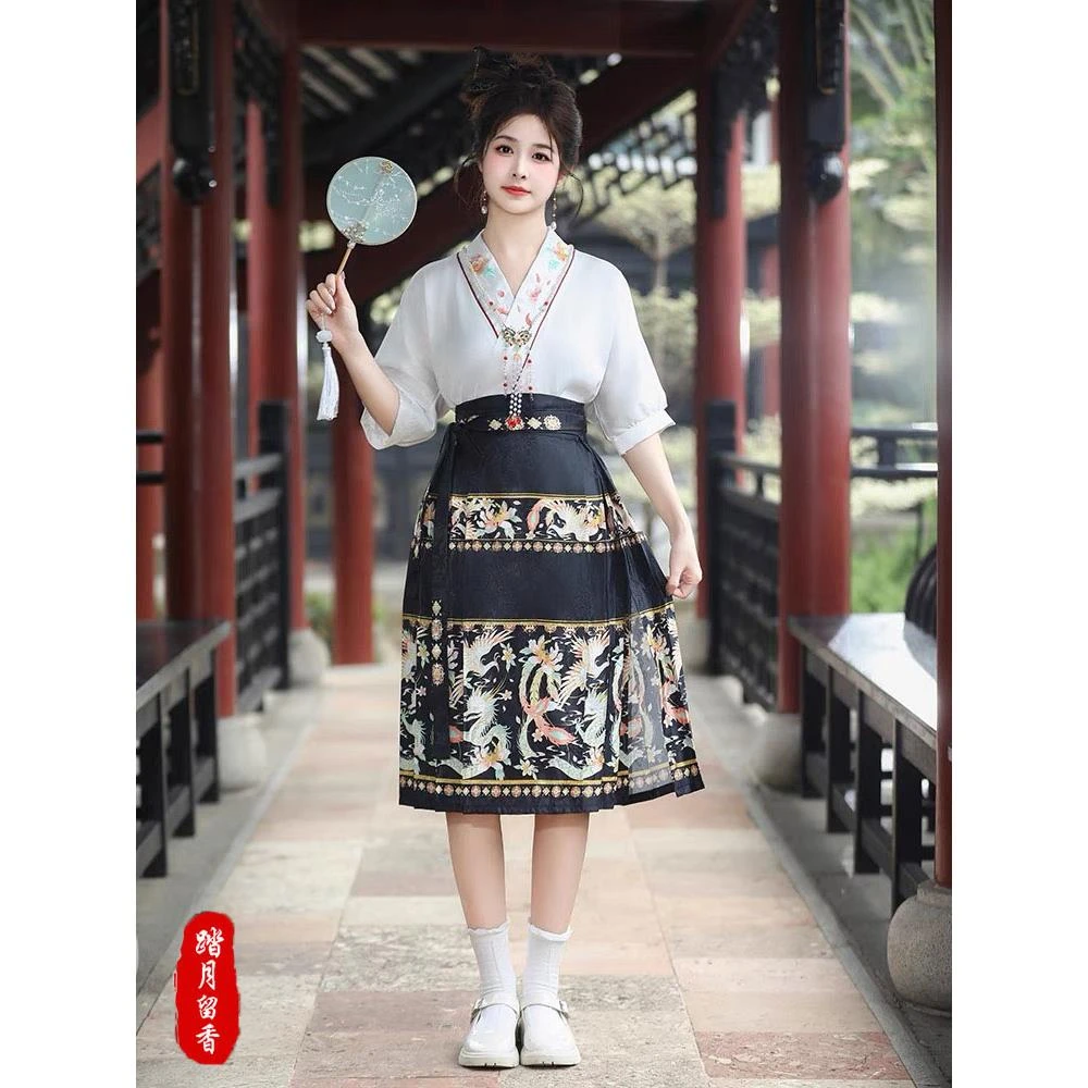 2024新款国风新中式短款马面裙女龙凤鸣大码汉服夏季小个子半身裙