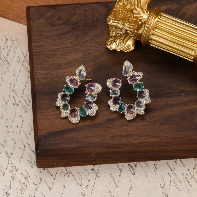 7863【直播专属】小众五彩简约气质百搭耳钉