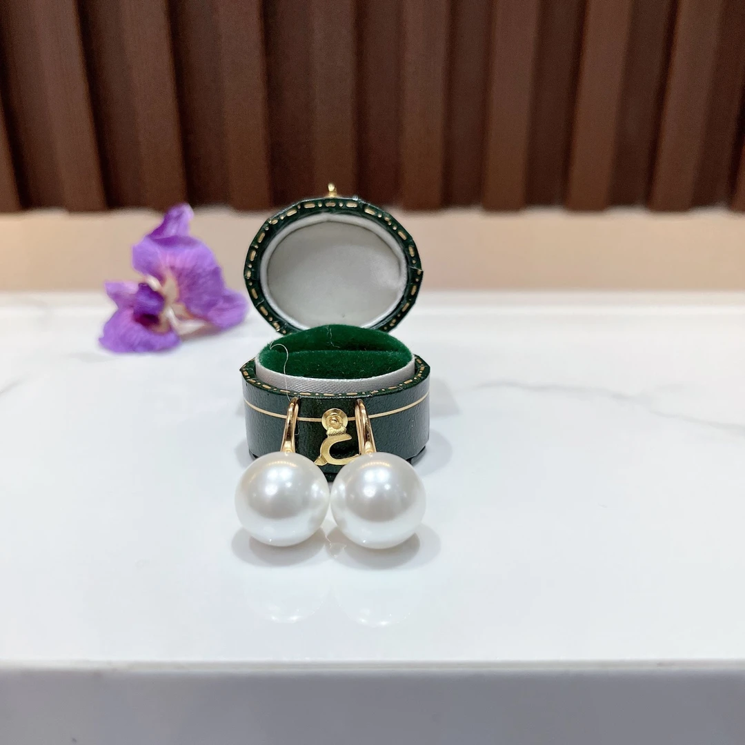 925银耳饰 小香风 气质 轻奢 百搭 精致 优雅 高跟鞋耳钩