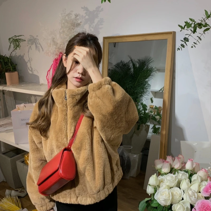 2024秋冬季保暖可爱软乎乎夹克上衣女新款宽松短款羊羔毛绒外套女