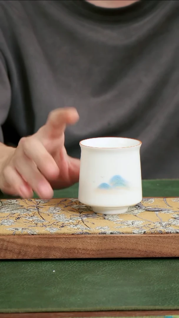 【闪购商品】蓝屿晨光羊脂玉瓷束口杯