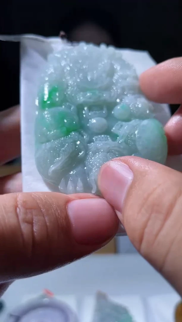 【闪购商品】定制翡翠未镶嵌30-毛货挂件需要抛光