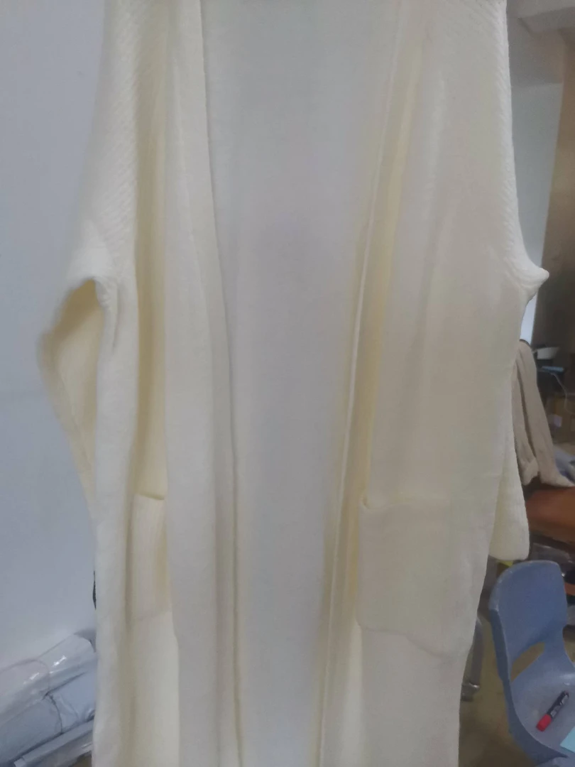 张小小    上衣3022（不退换微瑕）