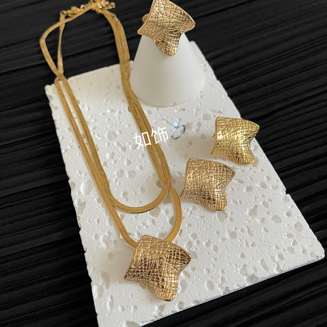 钛钢项链 如饰 不规则褶皱吊坠双层链三件套欧美时尚百搭