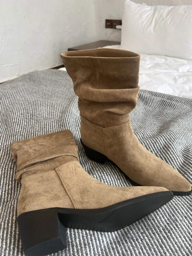 52 嘉 尖头高跟短靴法式瘦瘦靴时尚堆堆靴女鞋（不加绒）