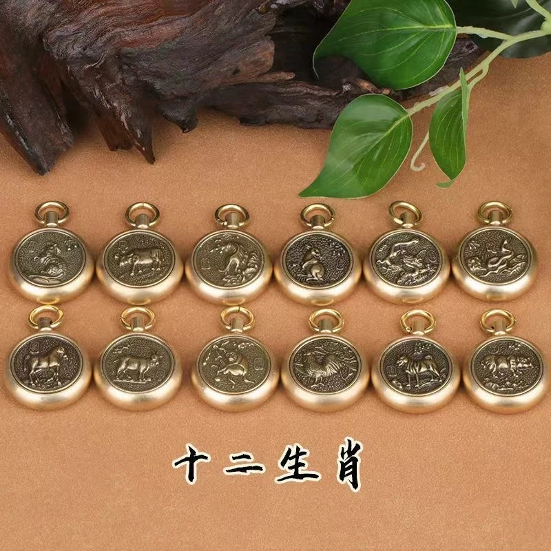 黄铜复古十二生肖本命年招财进宝转钱祥云绳五帝钱红绳钥匙扣挂件