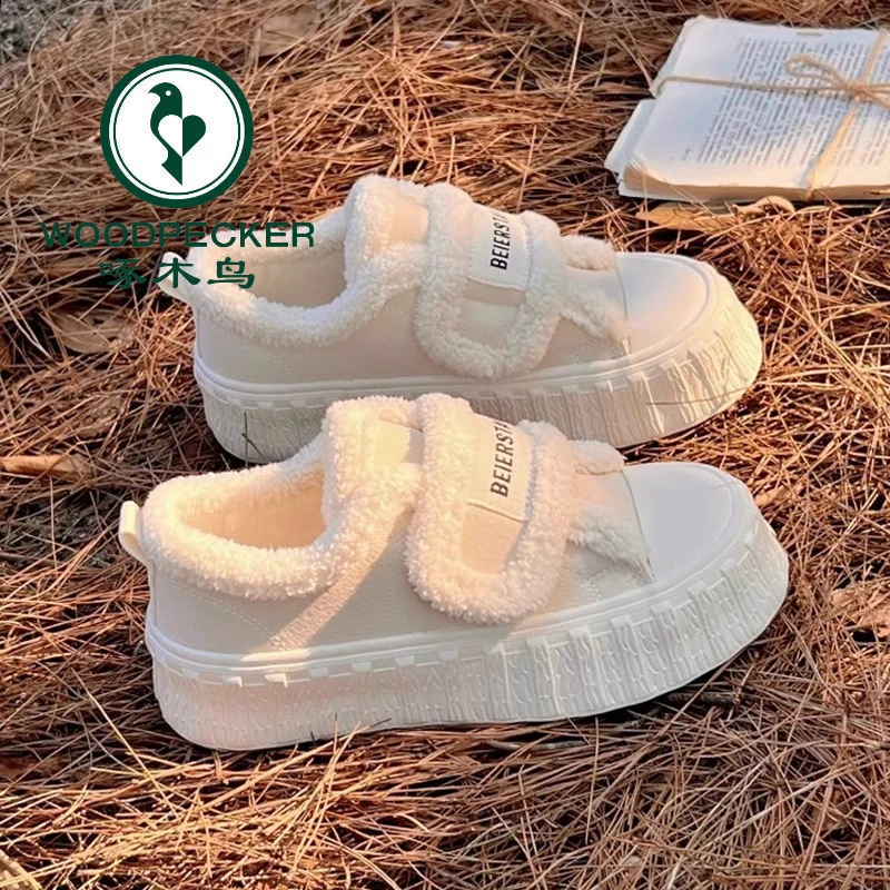啄木鸟毛茸小白鞋女2024冬季棉鞋魔术贴休闲鞋厚底百搭加绒保暖鞋