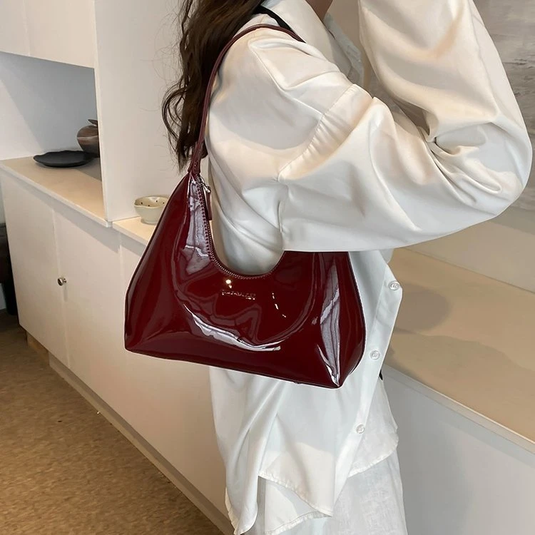 新款女包秋冬小众高级感单肩包网红爆款月牙包腋下包2025休闲时尚