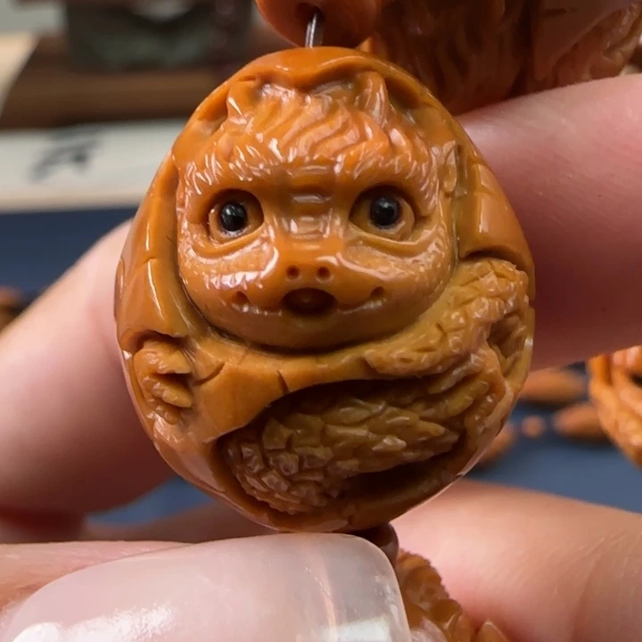 橄榄核核雕龙蛋宝宝