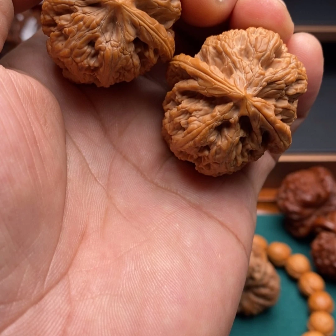 【闪购商品】文玩核桃把件刘*浆