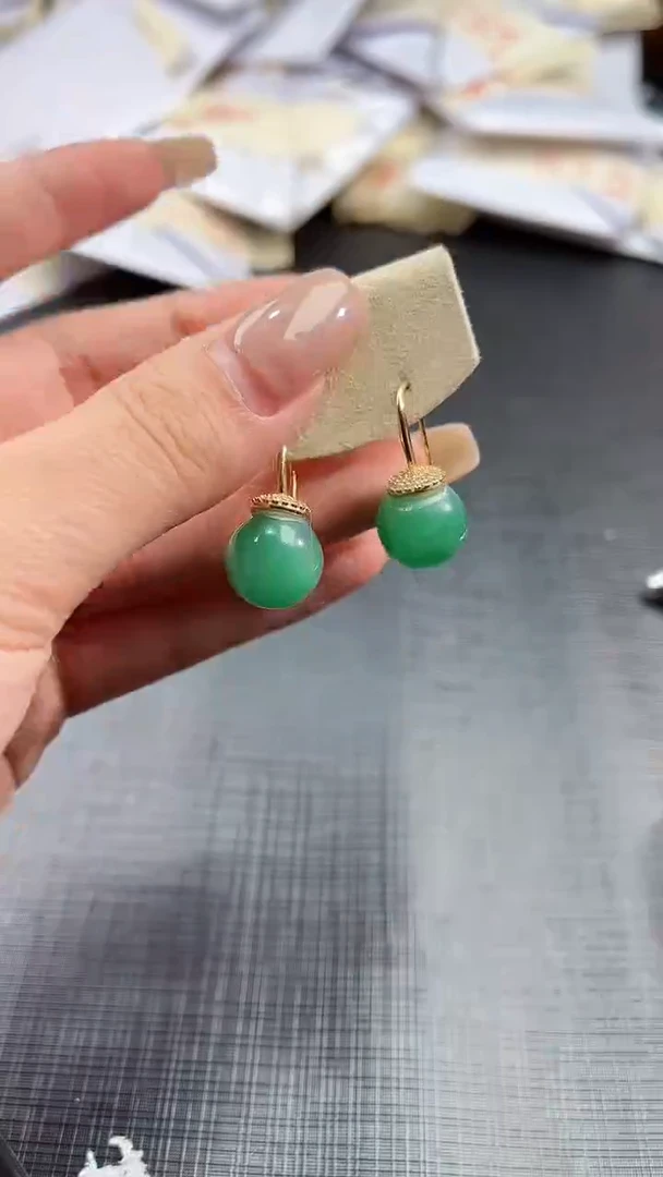 【闪购商品】石英质玉颈饰未镶嵌非洲翠100629748