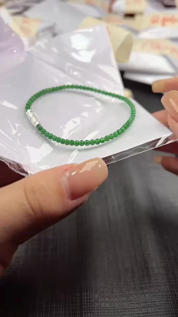 【闪购商品】翡翠手串未镶嵌100625601