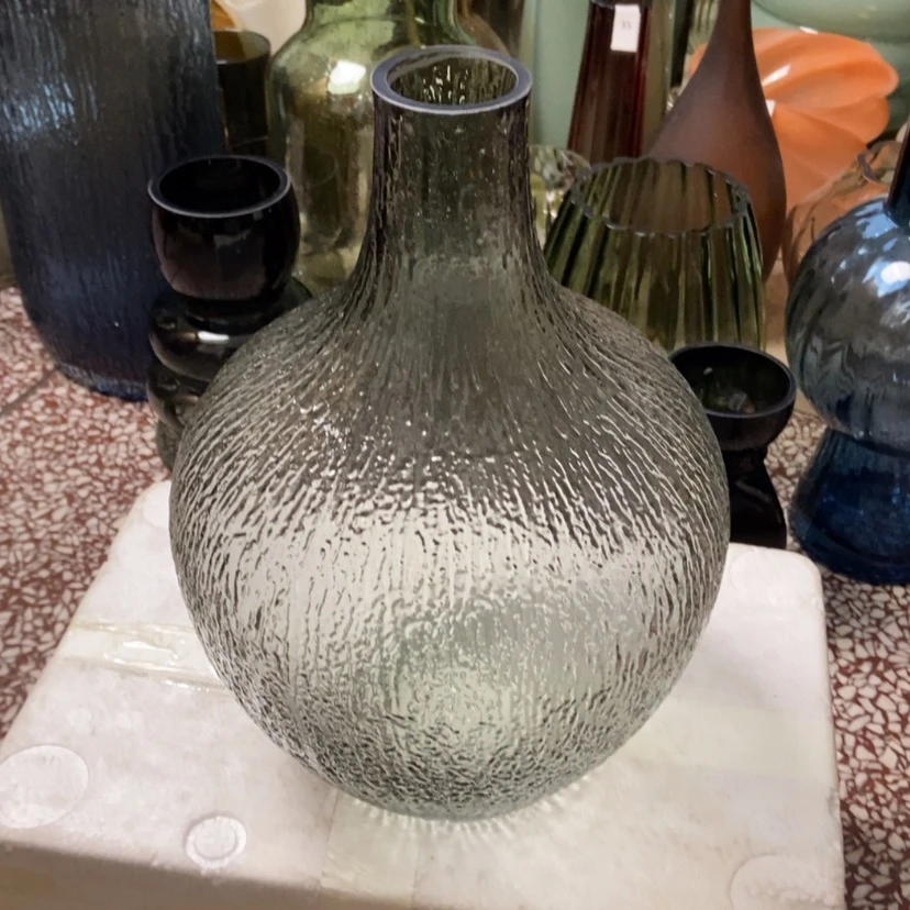 【闪购商品】灰色玻璃花瓶玻璃